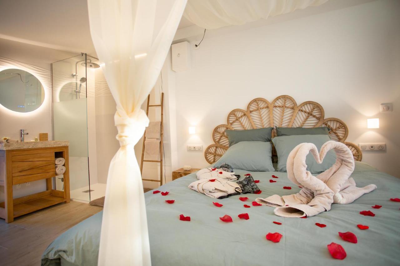 Lovina Chambre De Charme Avec Jaccuzi Velaux Exterior photo